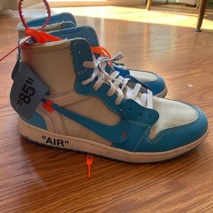 Off White x Jordan 1 High OG University (Size 10.5)